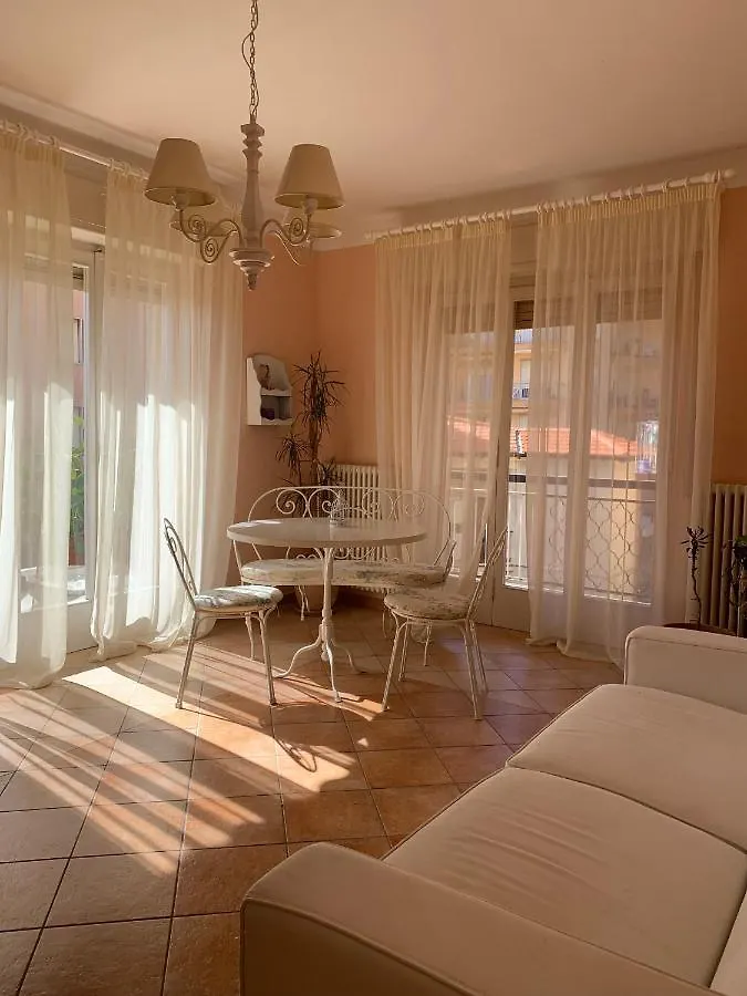 Casa Viola Vicino Al Mare By Smart-Home Vallecrosia 0*,
